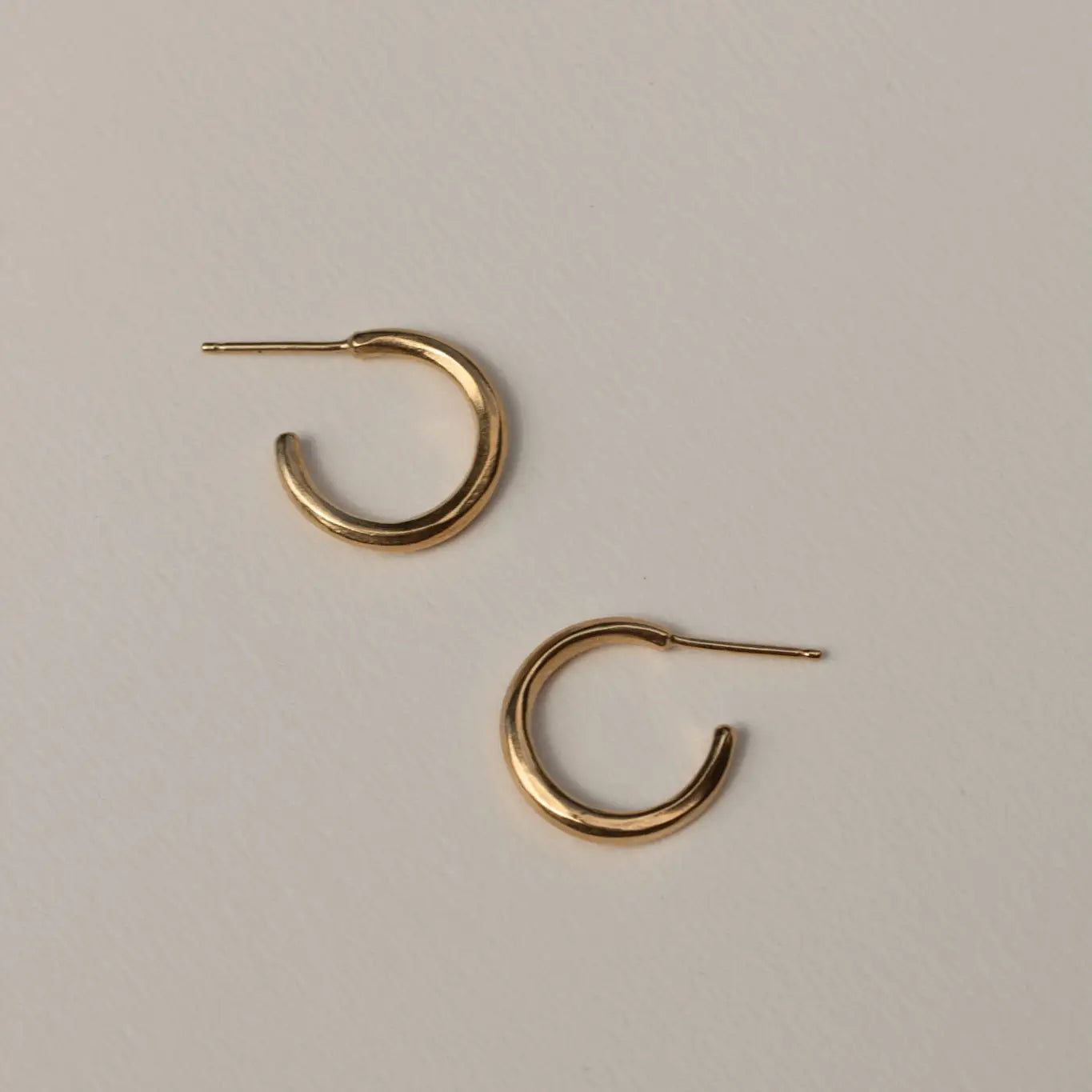 Nayo Hoop Earrings - Small