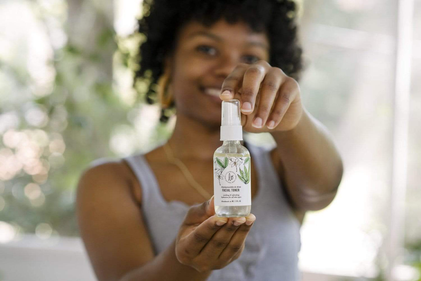 Natural Honeysuckle & Aloe Facial Toner - Lo & Behold Naturals -Freehand Market